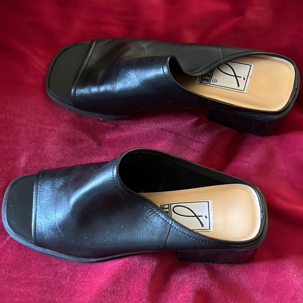 Raf Simons Black Mules Sleek Minimalist Design